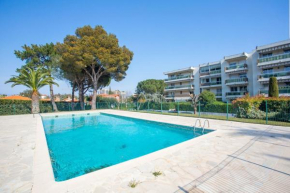 CANNES Rez De Jardin avec Piscine bord de Mer
